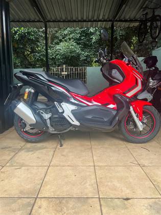 HONDA ADV 